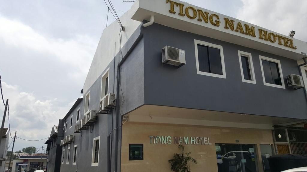 Tiong Nam Hotel Pasir Gudang Extérieur photo
