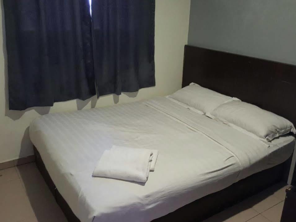 Tiong Nam Hotel Pasir Gudang Extérieur photo